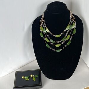 Art Deco Bakelite multi strand necklace set